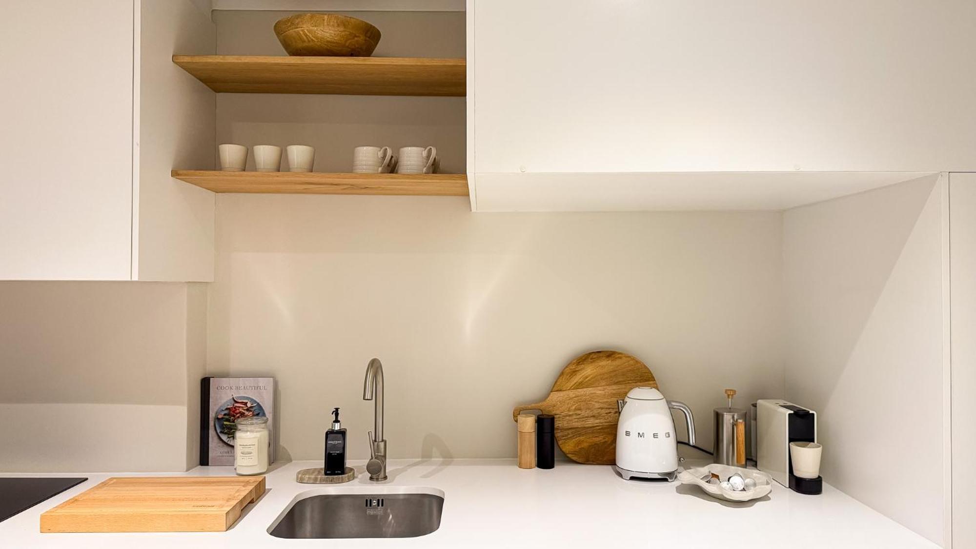 Lux Stylish Studio, 24hr Security - Mouille Point, Walk To Promenade & 5mins To !