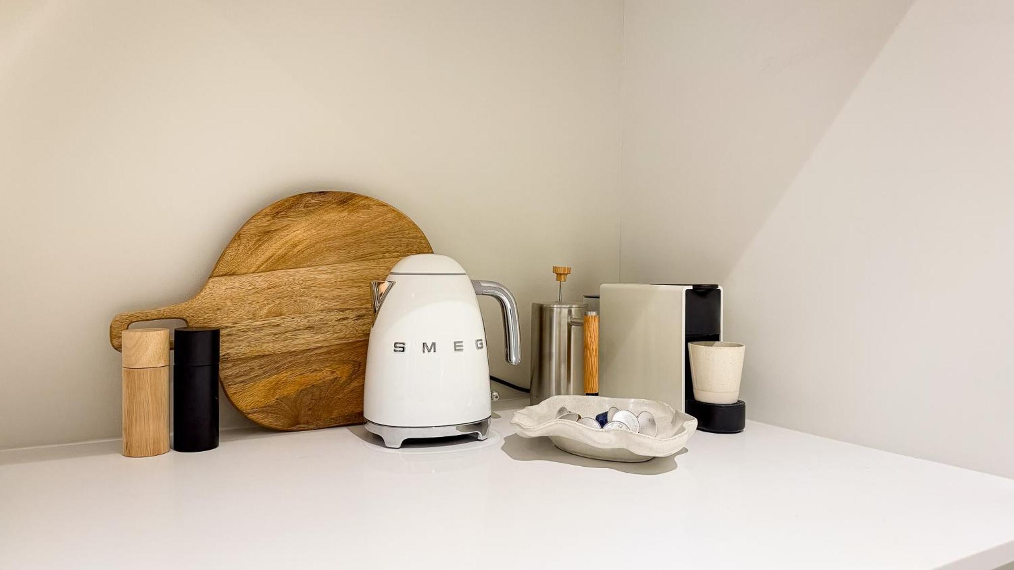 Apartment Lux Stylish Studio, 24hr Security - Mouille Point, Walk To Promenade & 5mins To ! Cape Town