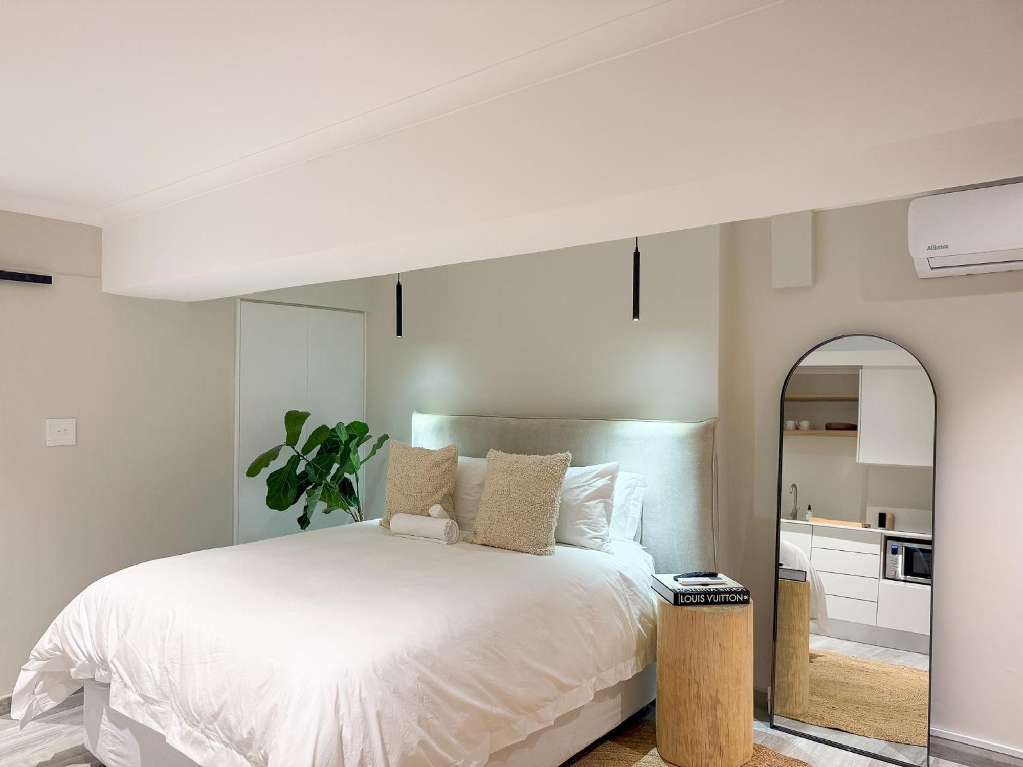 Lux Stylish Studio, 24hr Security - Mouille Point, Walk To Promenade & 5mins To ! *